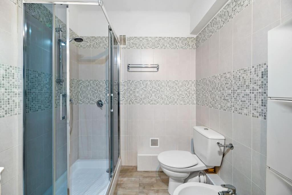 Le Landelle - Centre- Climatisation -Proche Gare Sncf Apartment ม็องตง ภายนอก รูปภาพ